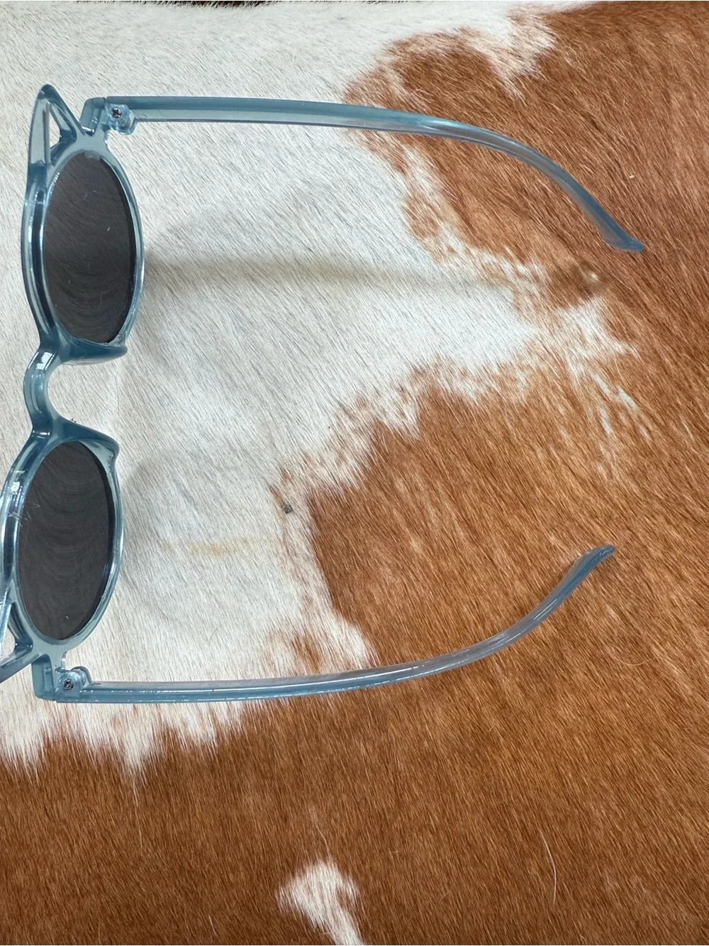 Children’s Cat-Ear Round Sunglasses in Translucent Blue NWT
